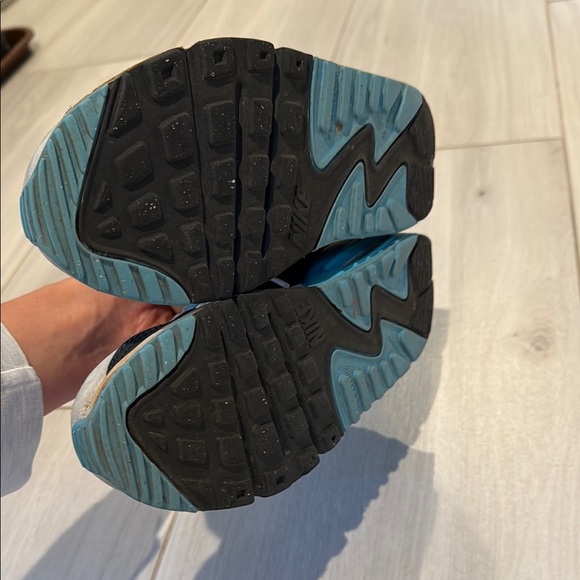 Nike Air Max White and Blue Sneakers, size 3.5 youth - Picture 5 of 7